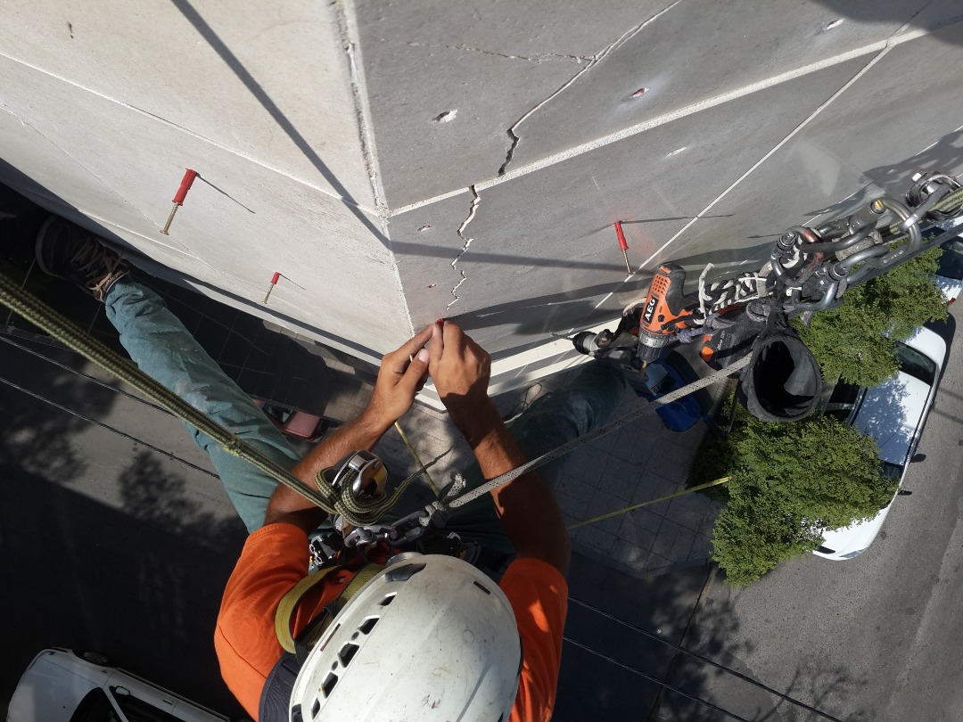 تعویض سنگ نما